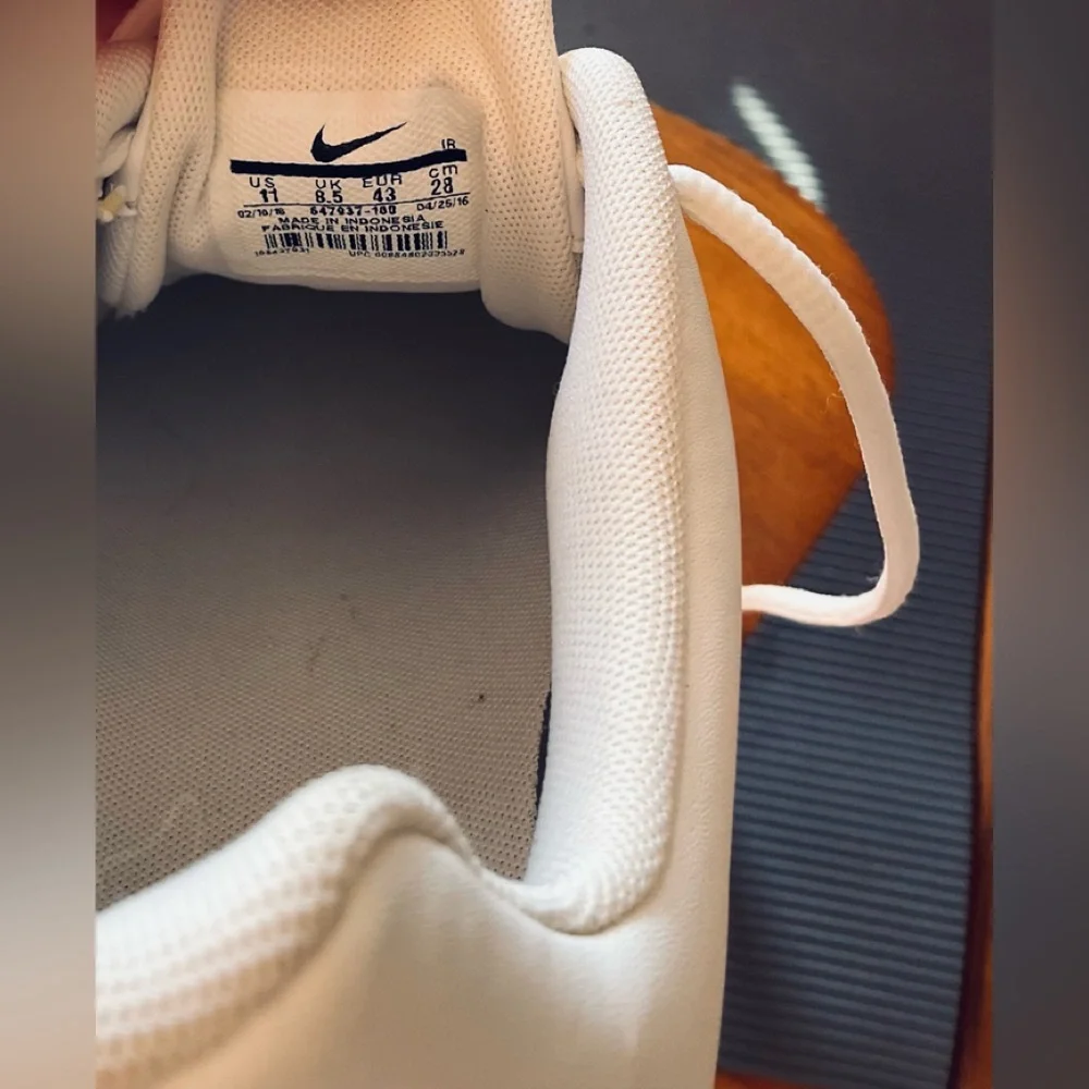 Nike sideline III size 11 shoes - Picture 8 of 8